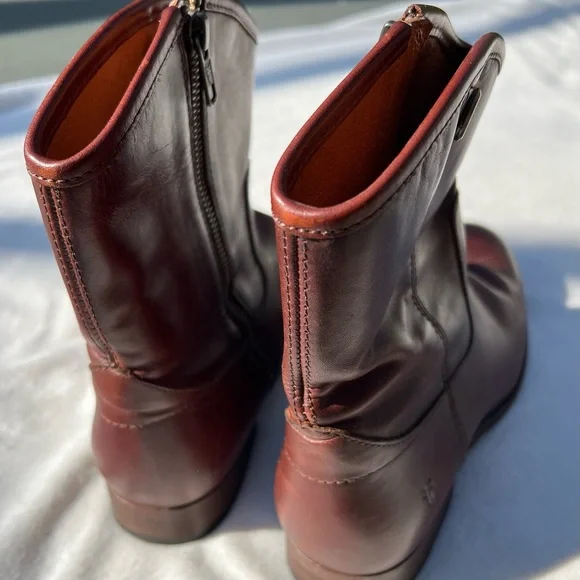 🤎Frye boots! Soft, sturdy, so stylish. - Picture 7 of 16